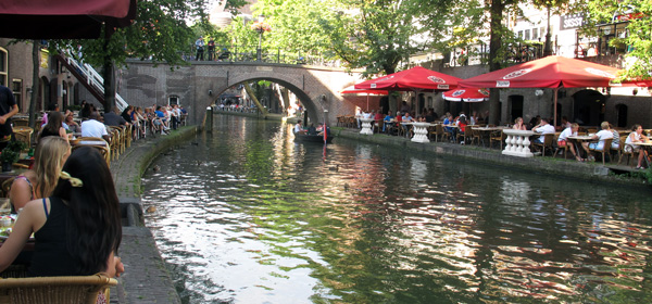 utrecht-holanda-canal-restaurante