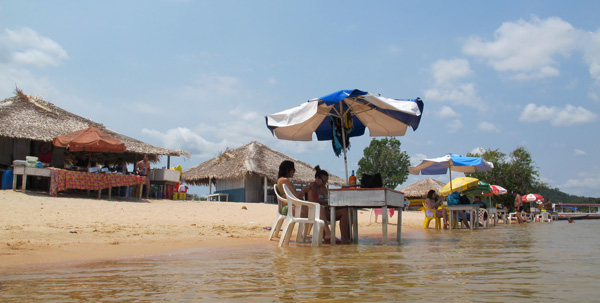 alter-do-chao-praia-ilha-do-amor