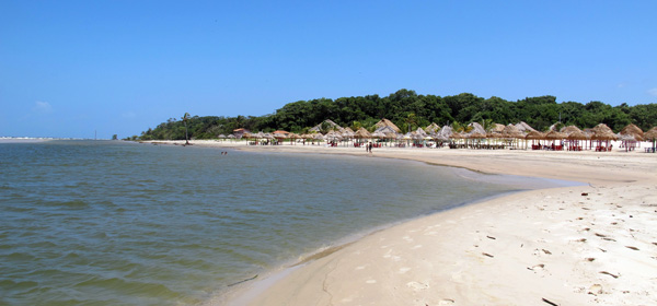 ilha-do-marajo-praia-do-pesqueiro-barracas