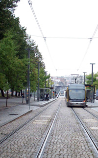 porto-vila-nova-de-gaia-tram