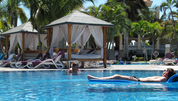 cuba-varadero-piscina-resort